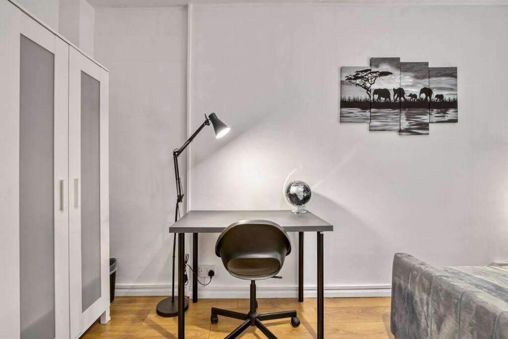 Peaceful 2-Bed South Bank Apartment Londra Exterior foto