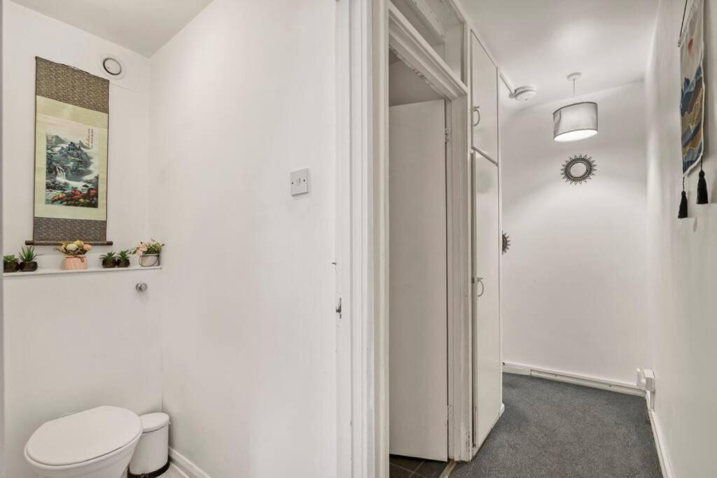 Peaceful 2-Bed South Bank Apartment Londra Exterior foto